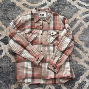 Beautiful plaid shirt - cute with layers!